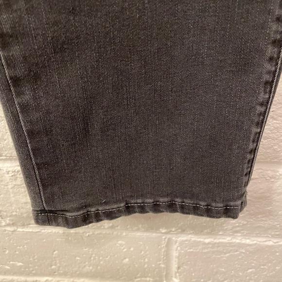 Chaps Black Stretch Jeans, straight leg, zip & button, slimming fit, sz 16 - Picture 9 of 15